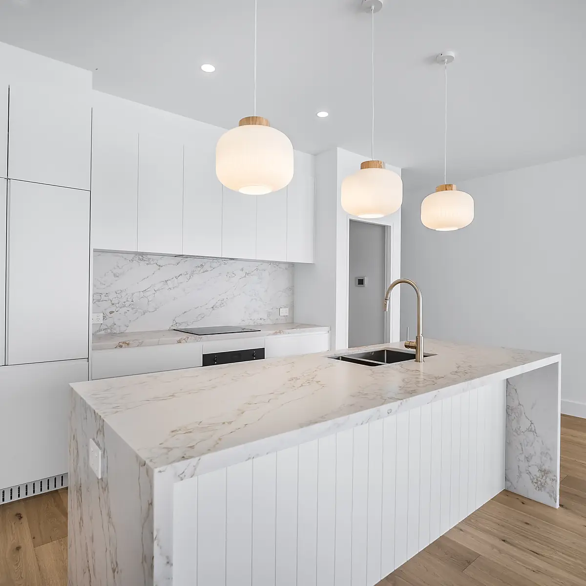 Kitchen & stone benchtops
